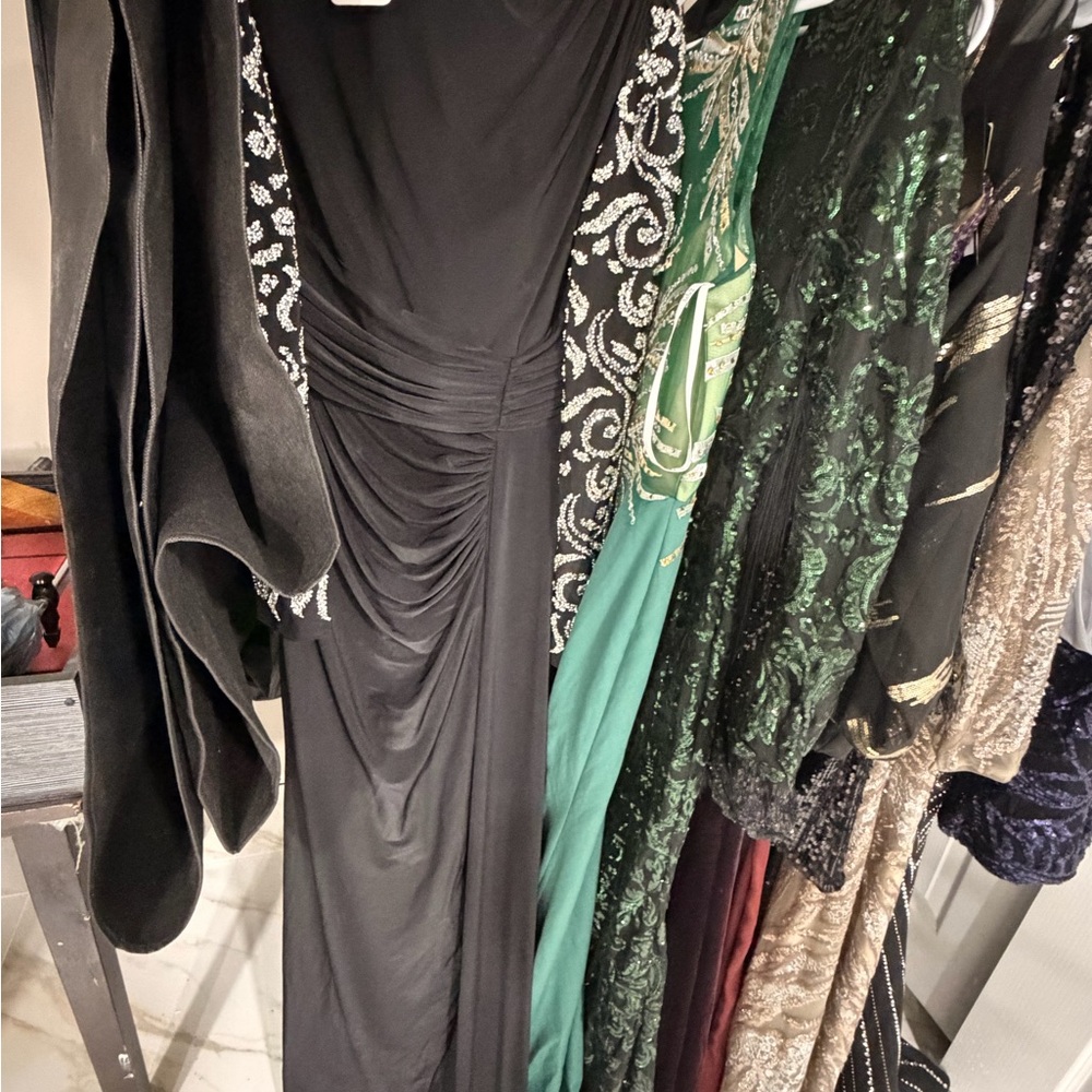 Elegant Black Evening Dress